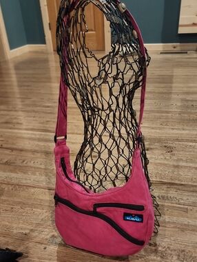 Kavu Hot Pink Sydney Satchel